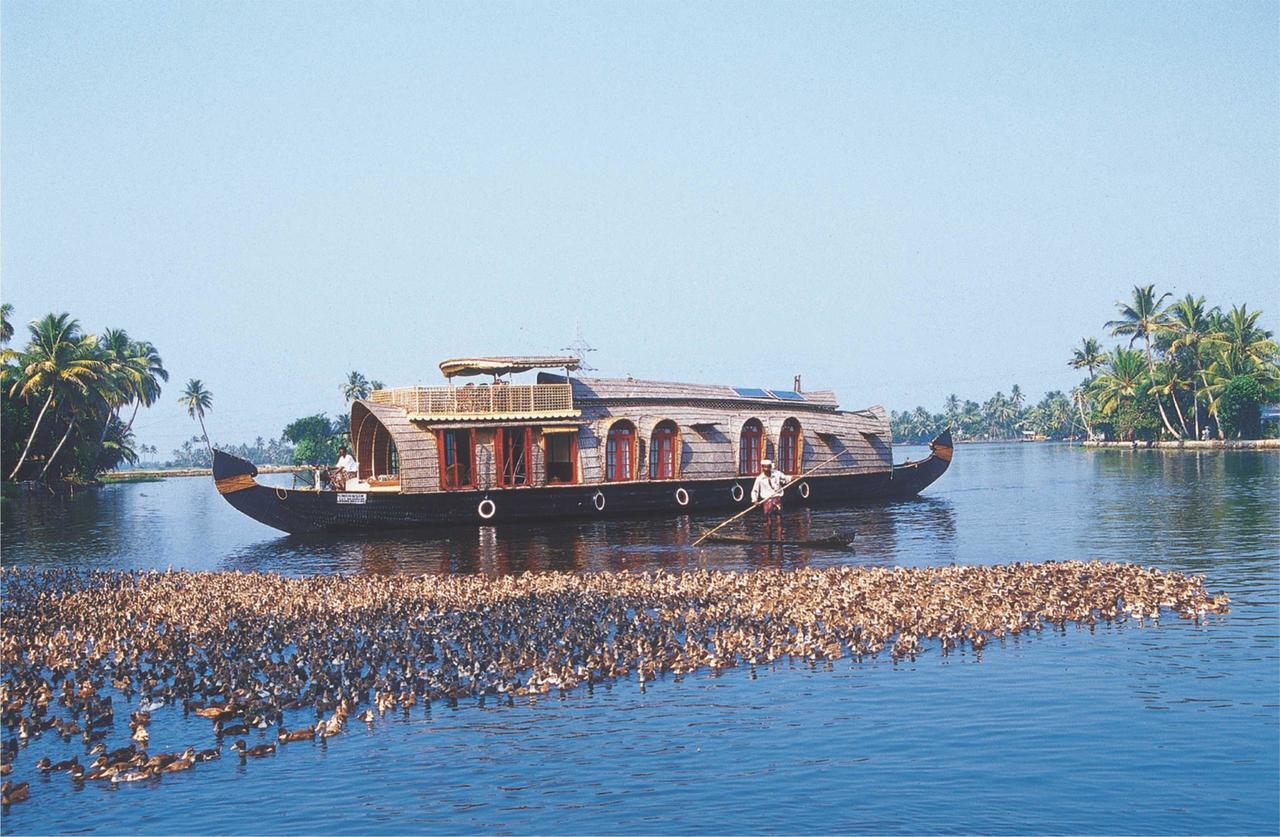 Soma Hamsam House Boat Hotel Alappuzha Buitenkant foto