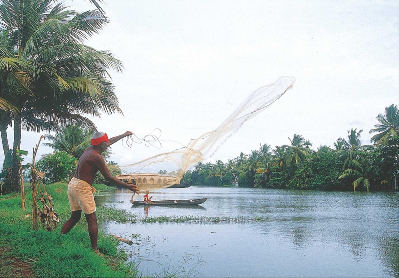 Soma Hamsam House Boat Hotel Alappuzha Buitenkant foto